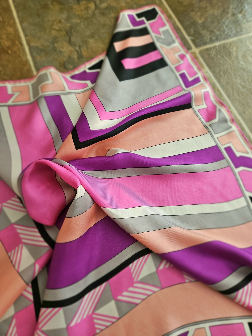 Vintage Geometric Patterned Satin Scarf - Picture 3 of 5